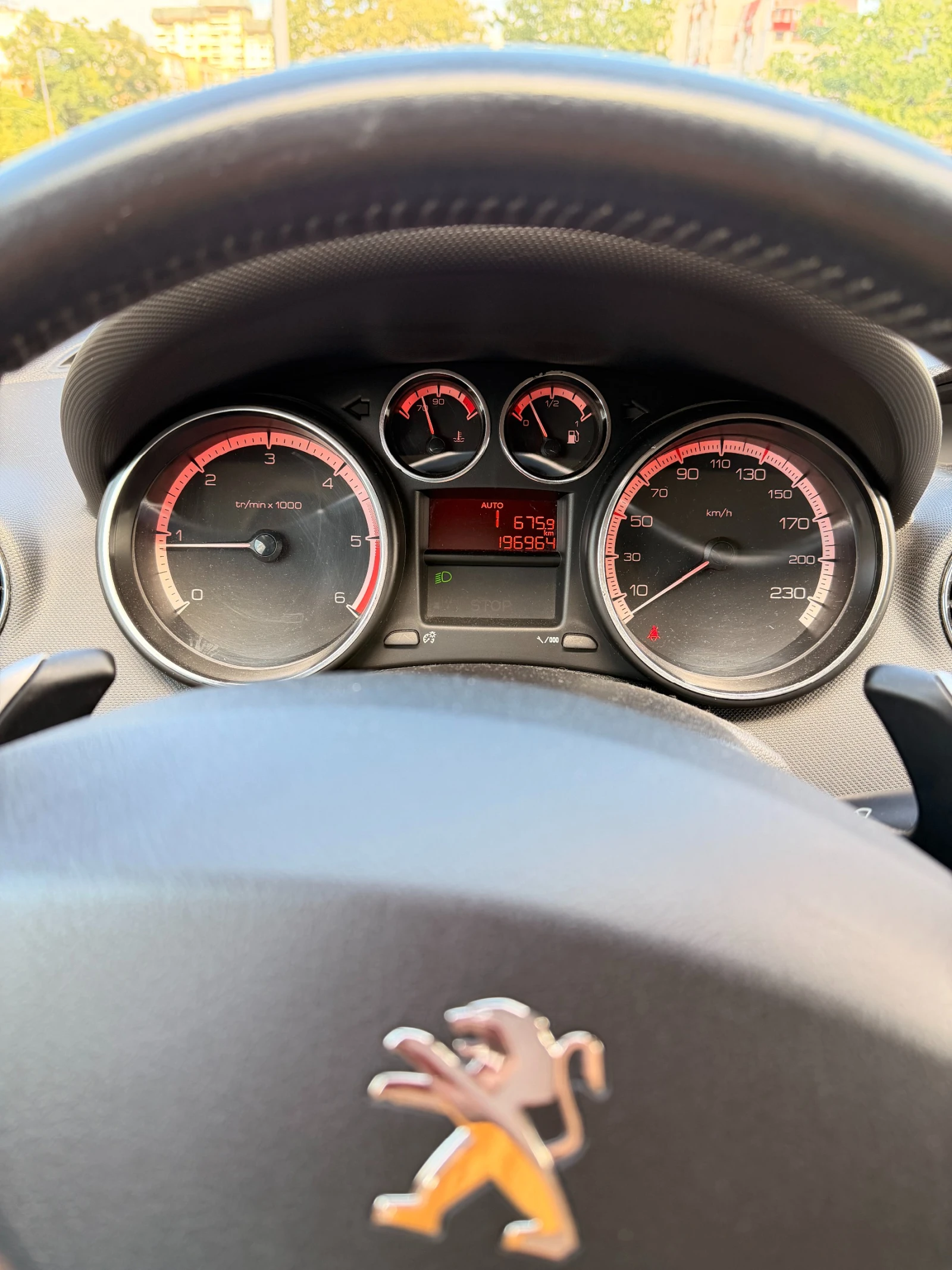 Peugeot 308 1.6 HDI Панорама/ГО/ГТП/Винетка, снимка 7 - Автомобили и джипове - 56332201