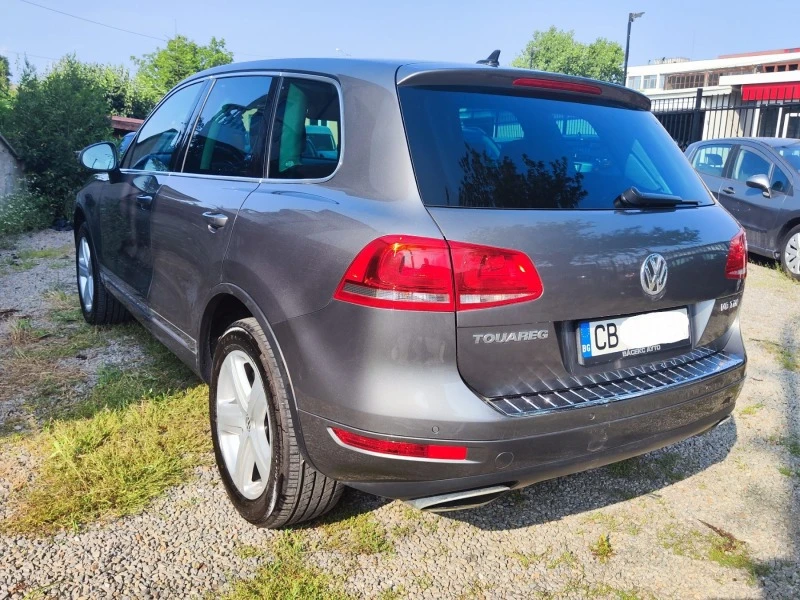 VW Touareg 4.2 TDI V8, снимка 10 - Автомобили и джипове - 41520884