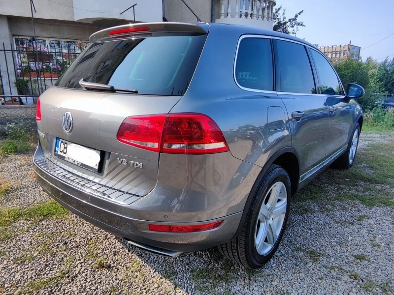 VW Touareg 4.2 TDI V8, снимка 11 - Автомобили и джипове - 41520884