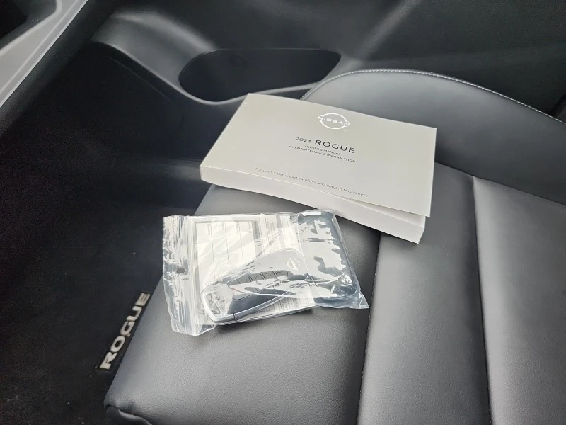 Nissan Rogue SV MIDNIGHT EDITION * * CARFAX * * АВТО КРЕДИТ * , снимка 10 - Автомобили и джипове - 52901272