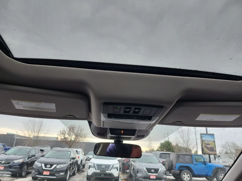 Nissan Rogue SV MIDNIGHT EDITION * * CARFAX * * АВТО КРЕДИТ * , снимка 11 - Автомобили и джипове - 52901272