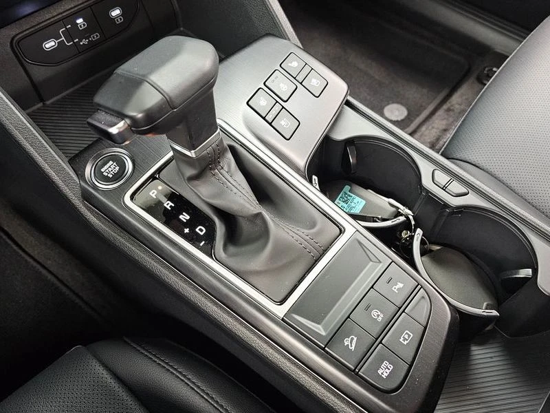 Kia Sportage 1.6 Automatic, снимка 12 - Автомобили и джипове - 55587791