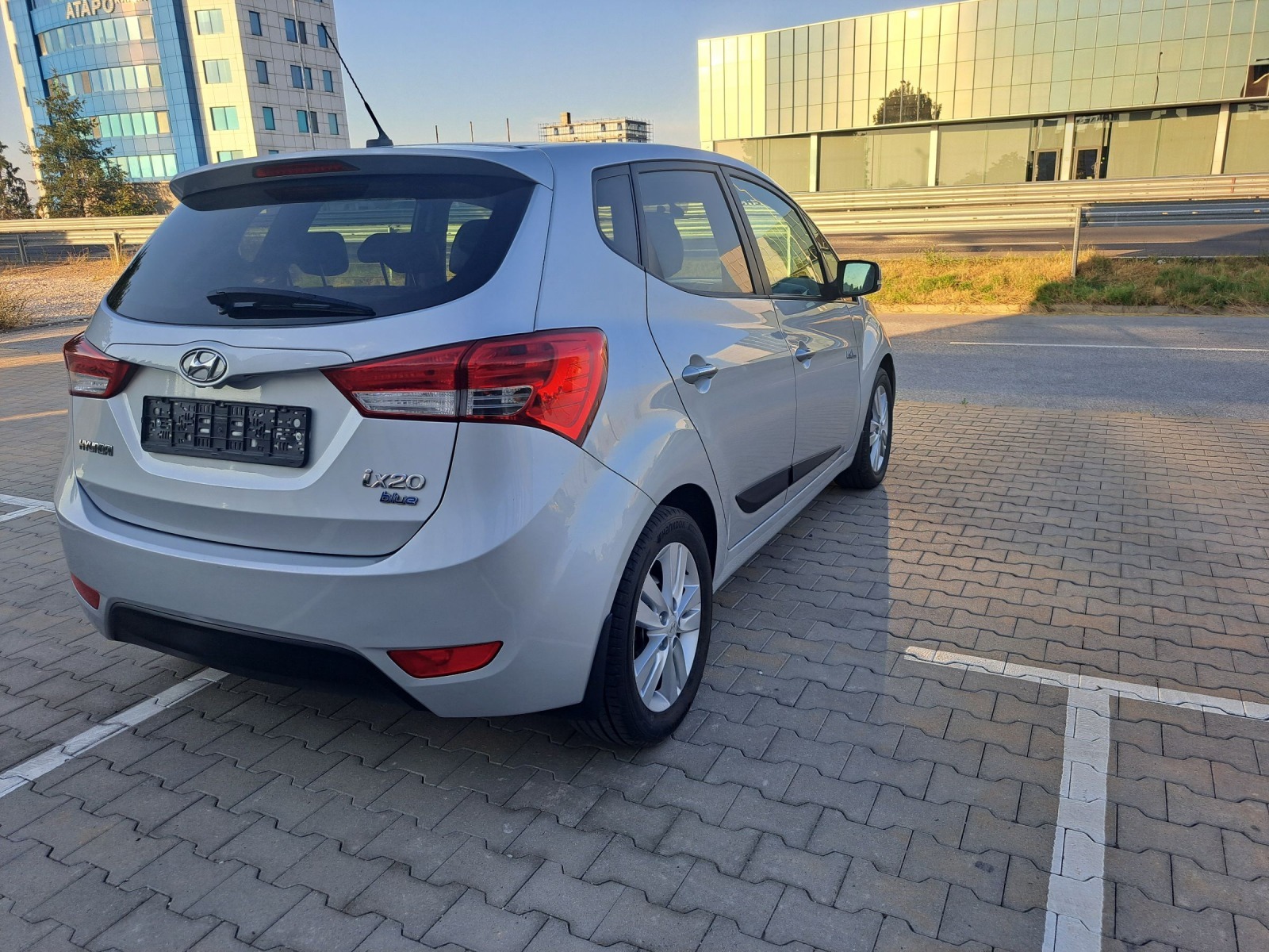 Hyundai Ix20 1.6i  - изображение 3