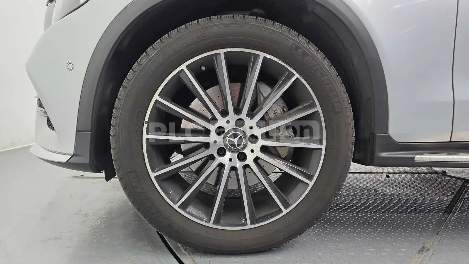 Mercedes-Benz GLC 250 AMG PK* BURMASTER* HEAD-UP* KEYLESS GO* КРАЙНА ЦЕН, снимка 5 - Автомобили и джипове - 54057918