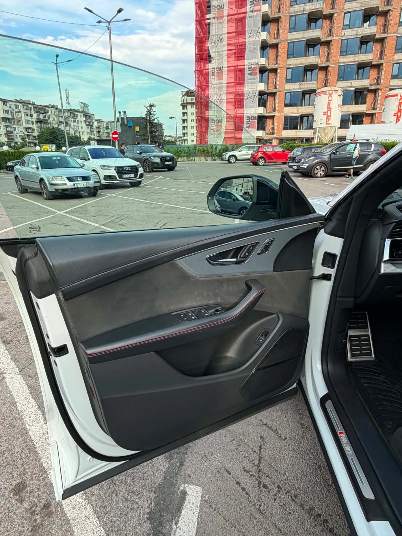 Audi RSQ8 Ceramic, снимка 15 - Автомобили и джипове - 55315808