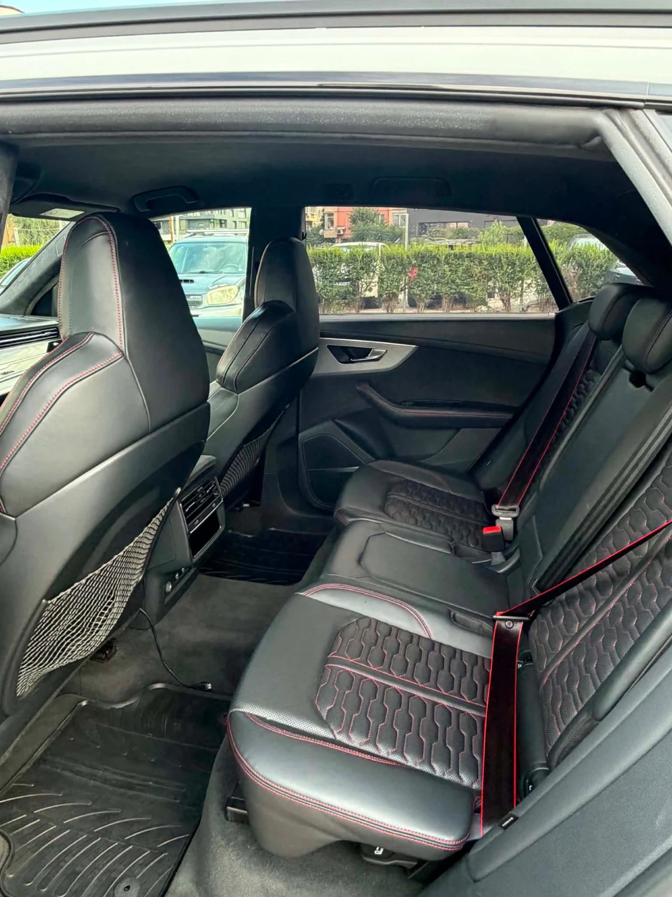 Audi RSQ8 Ceramic, снимка 17 - Автомобили и джипове - 55315808