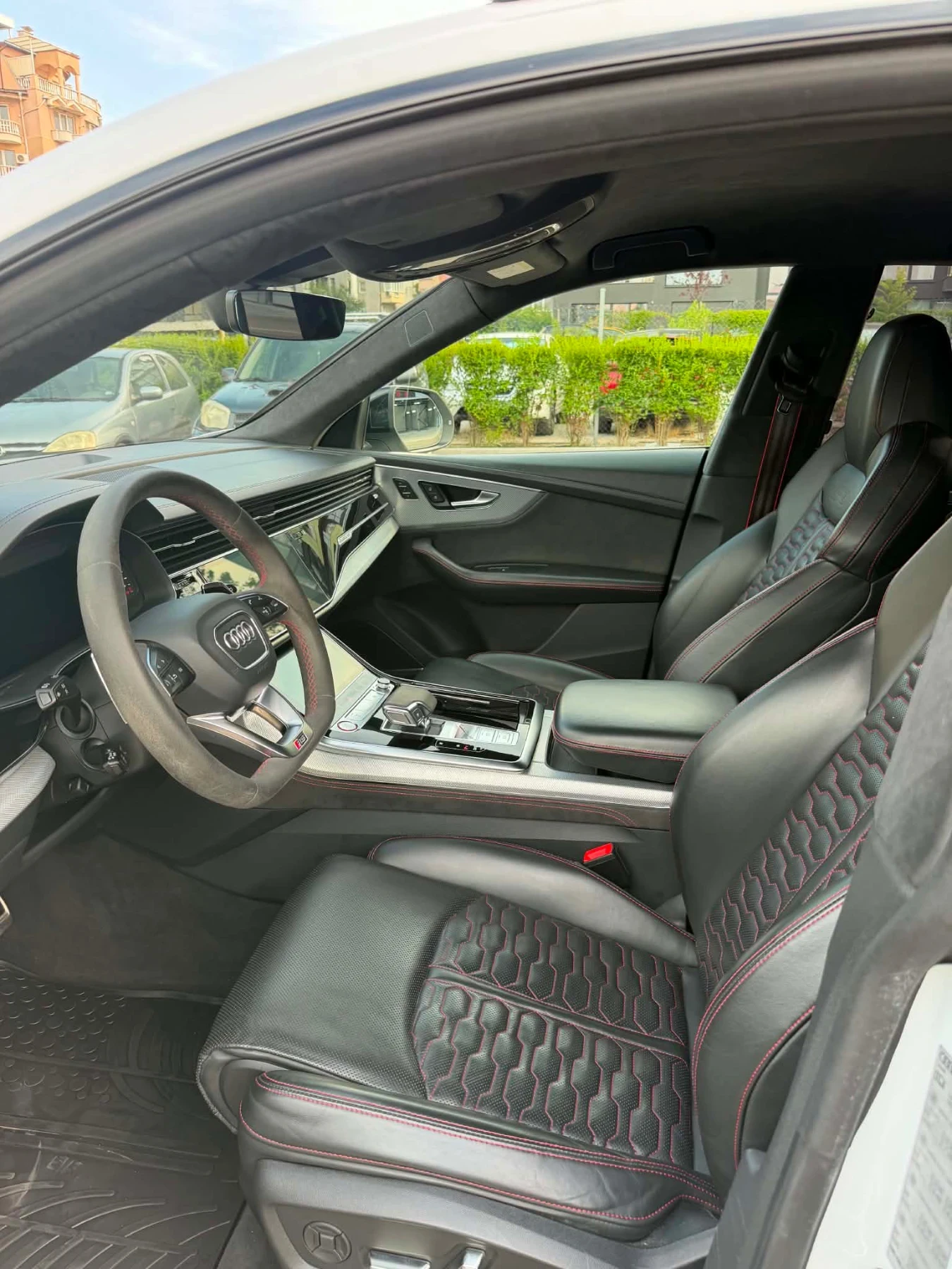 Audi RSQ8 Ceramic, снимка 12 - Автомобили и джипове - 55315808
