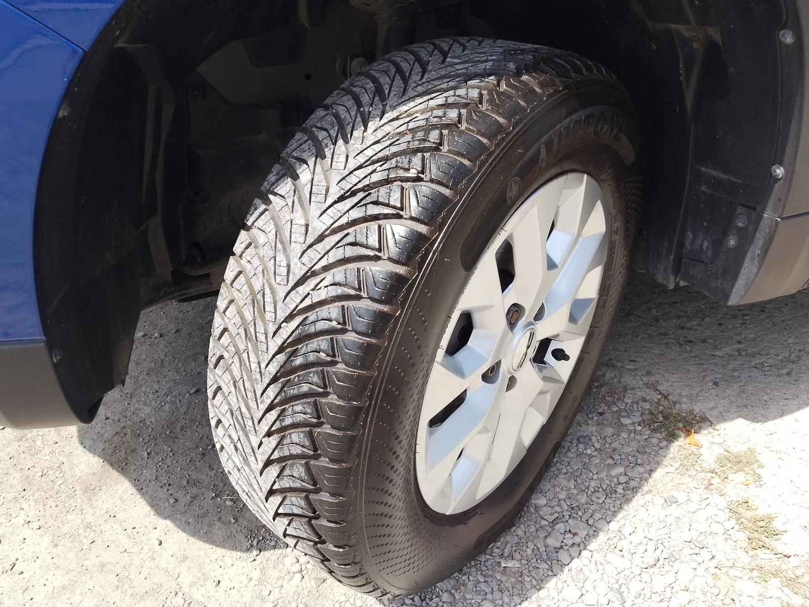 Dacia Duster 1.0 Tce/ECO-G/Фабрична Газ Landi Renzo, снимка 15 - Автомобили и джипове - 55854103
