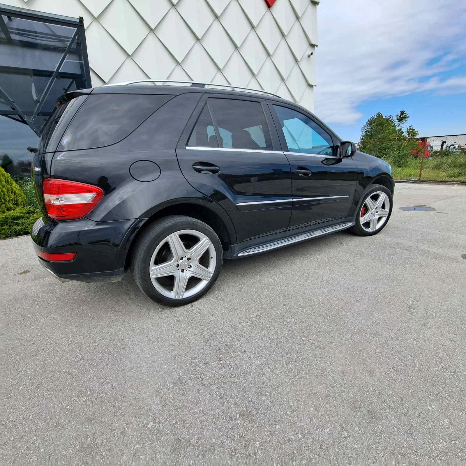 Mercedes-Benz ML 320 4Matic Face Designo, снимка 4 - Автомобили и джипове - 55930942