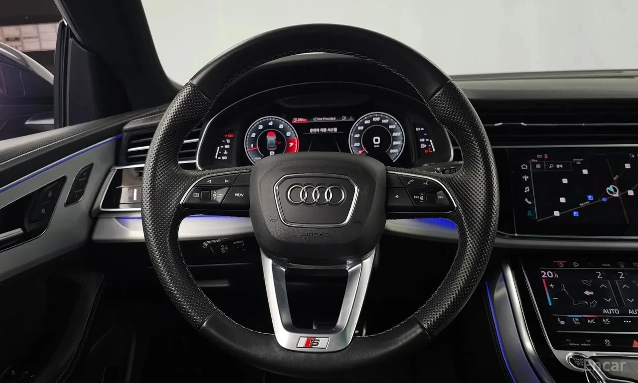 Audi Q8 / 55 TFSI / ДИСТРОНИК / ОБДУХВАНЕ / ХЕД-ЪП / 360, снимка 13 - Автомобили и джипове - 56099279