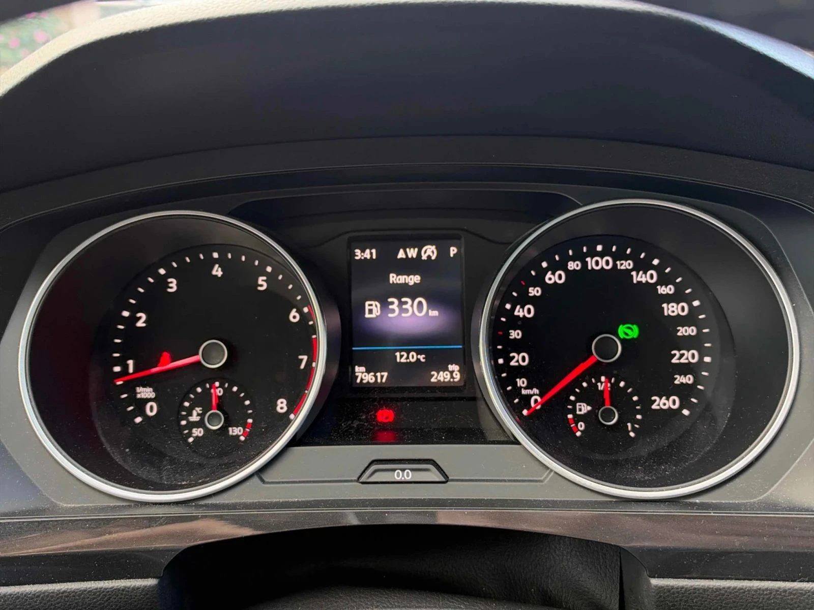 VW Tiguan, снимка 8 - Автомобили и джипове - 56719787