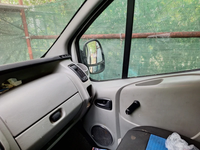 Opel Vivaro, снимка 3 - Бусове и автобуси - 52645501