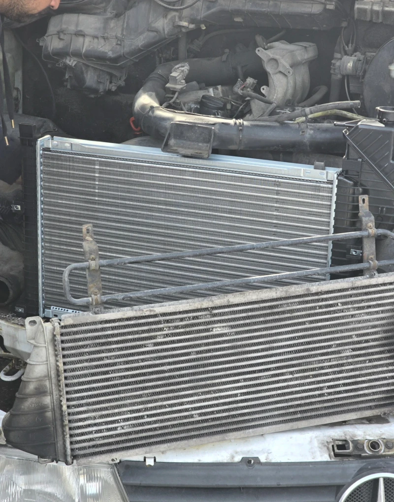 Mercedes-Benz 310, снимка 2 - Бусове и автобуси - 53180962