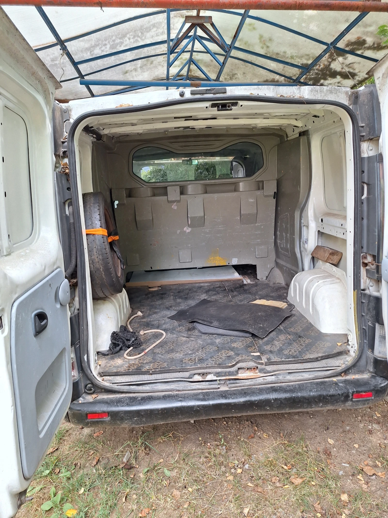 Opel Vivaro  - изображение 8