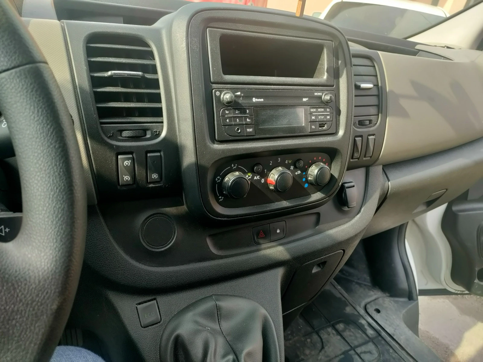 Renault Trafic, снимка 7 - Бусове и автобуси - 53837183