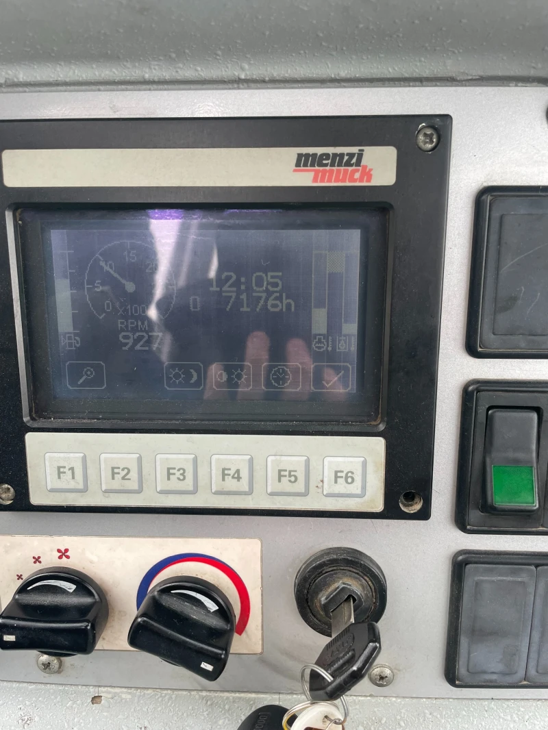 Багер Друга марка Menzi Muck A81 , снимка 7 - Индустриална техника - 52639971