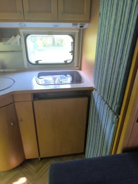 Каравана Burstner 480TL, снимка 5