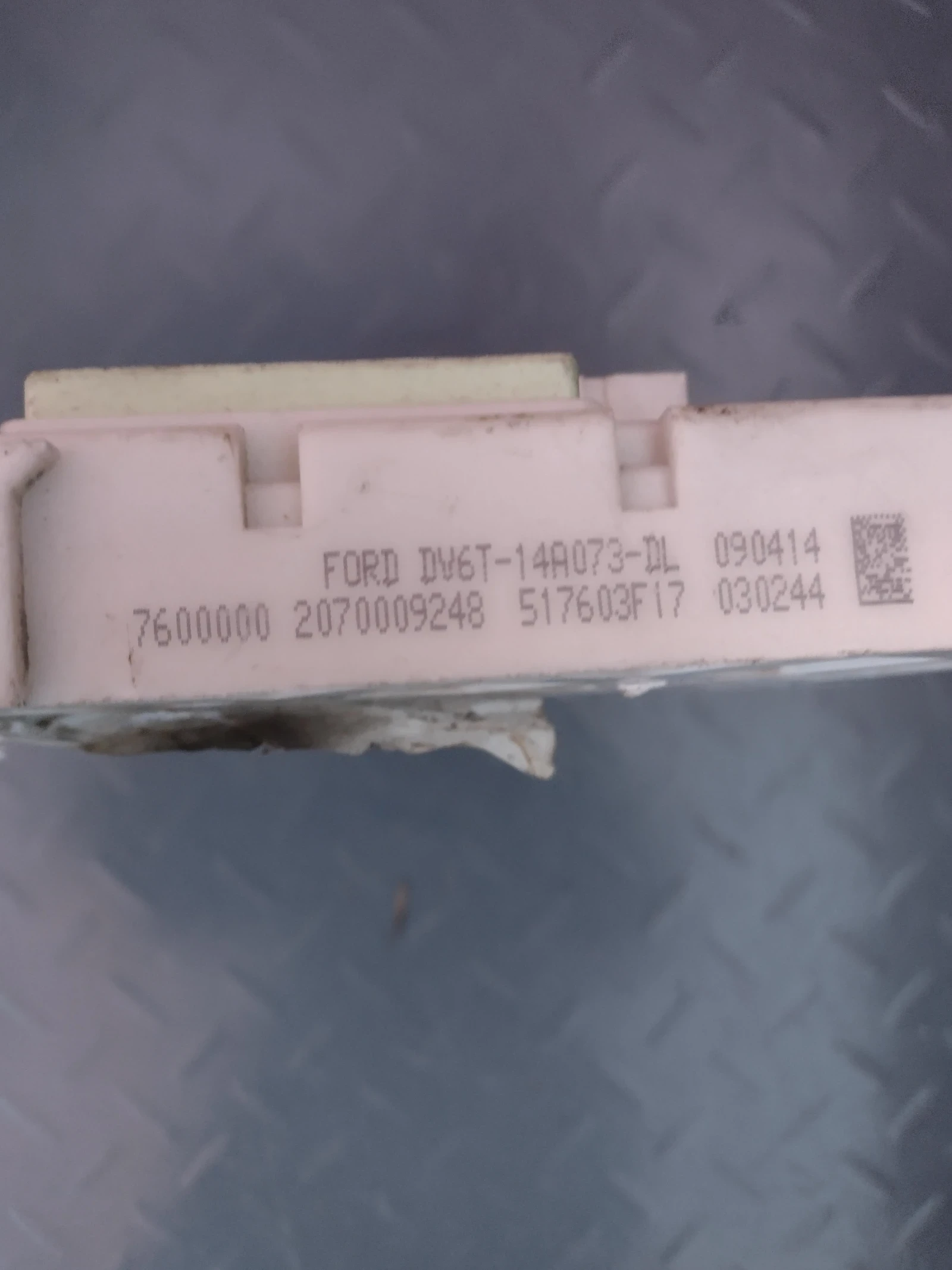 DV6T-14A073-DL ��������� ����� /����� � ������������/ FORD FOCUS MK3 97RI010012   116RA000084 FoMoCo | Mobile.bg � ����������� 3