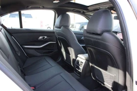 BMW 330 xDrive  M SPORT CARFAX, снимка 12