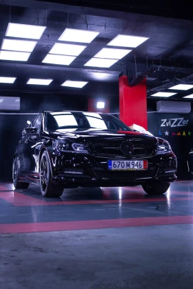 Mercedes-Benz C 300 4MATIC * AMG* , снимка 2