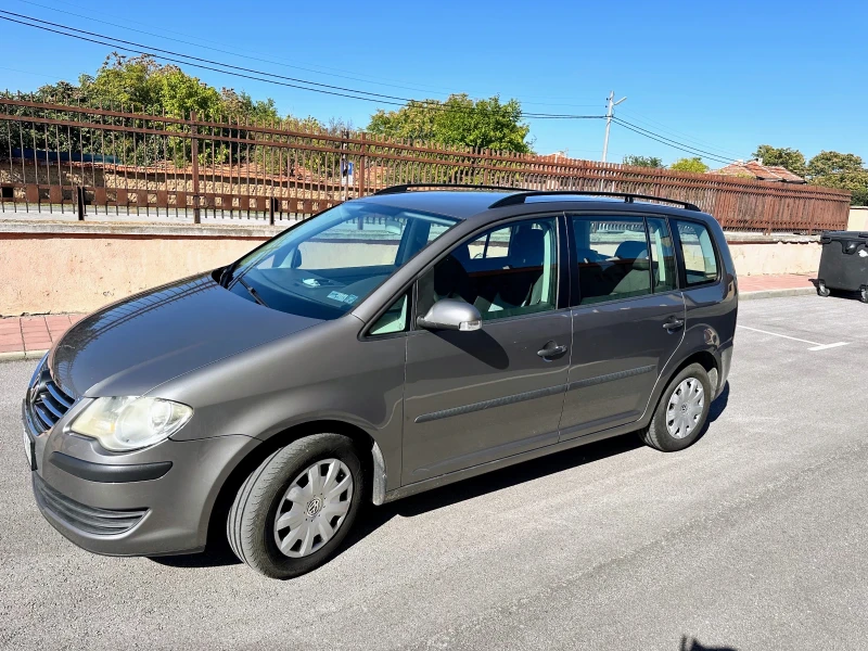 VW Touran, снимка 10 - Автомобили и джипове - 48667717