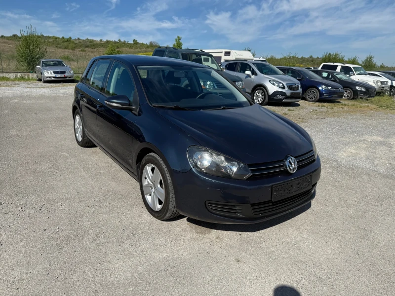 VW Golf 1.6 TDI, снимка 2 - Автомобили и джипове - 49998970