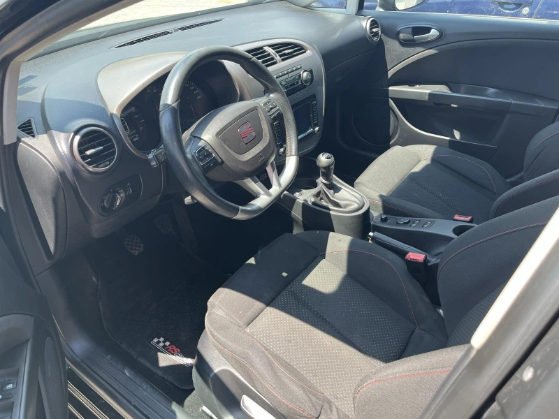 Seat Leon, снимка 5 - Автомобили и джипове - 52539486