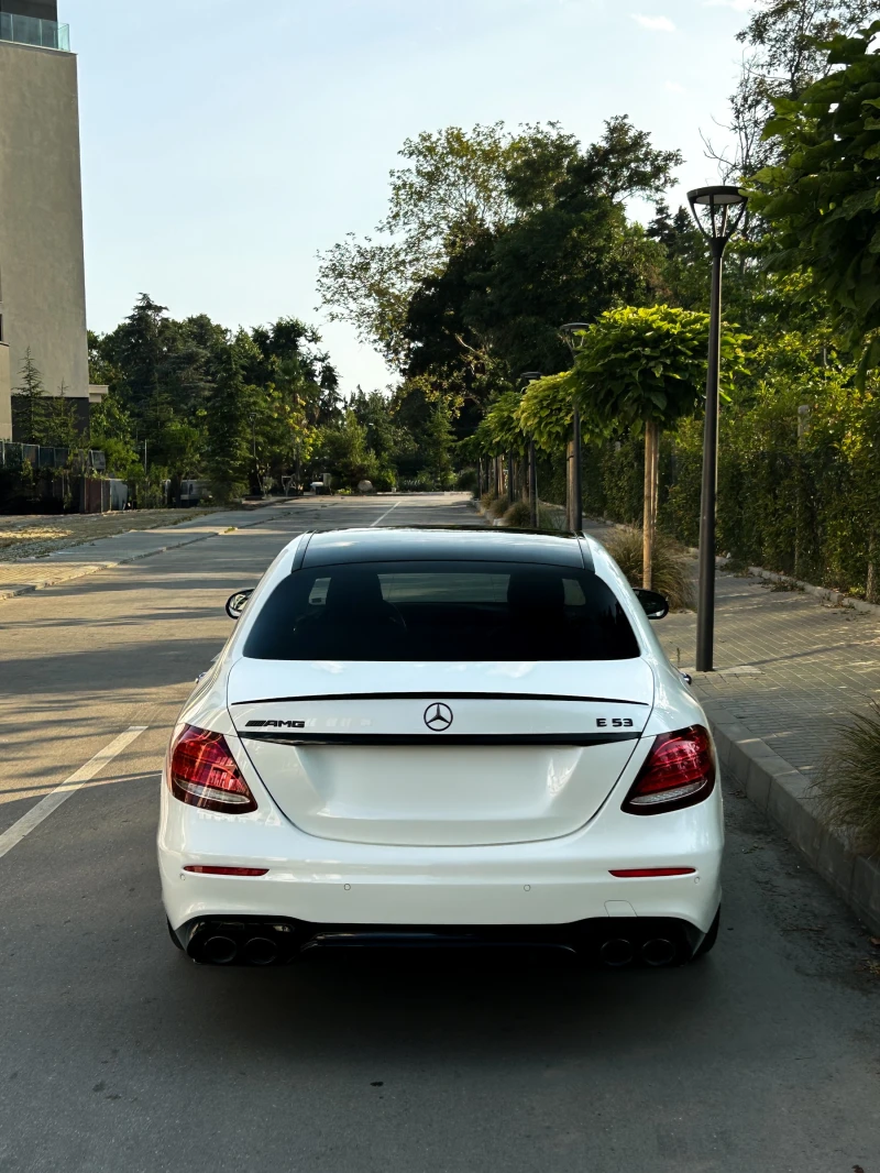 Mercedes-Benz E 53 AMG * Възможност за лизинг * , снимка 4 - Автомобили и джипове - 51301500