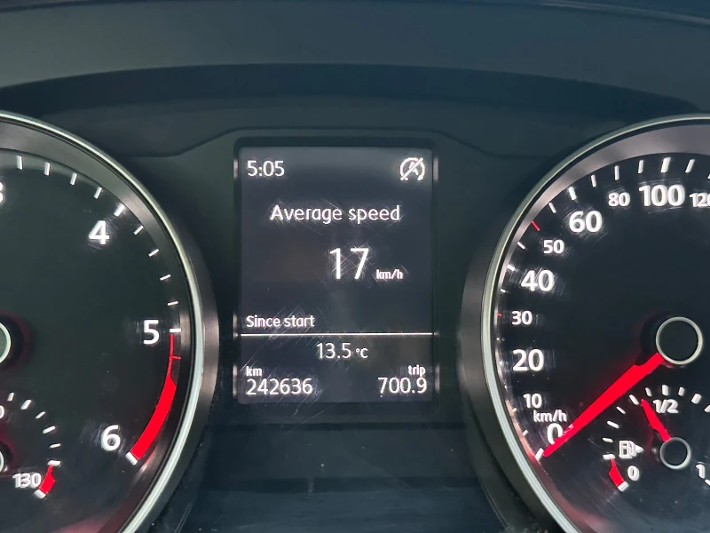 VW Passat Vw passat-2.0 TDI, снимка 15 - Автомобили и джипове - 52597985