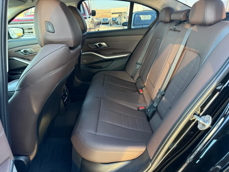 BMW 330 3.0XDrive* HYBRID* HARMAN/KARDON* ТОП * * * , снимка 7 - Автомобили и джипове - 52852092