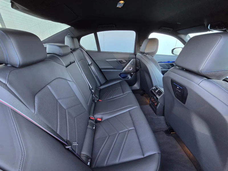 BMW i5 40/340HP/M-SPORT-PRO/360/847v, снимка 10 - Автомобили и джипове - 53023624