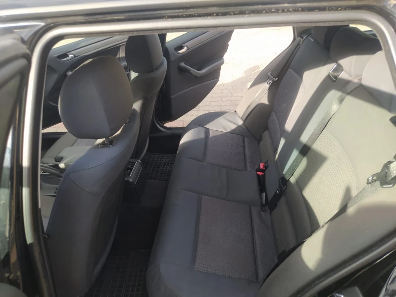 BMW 320, снимка 8 - Автомобили и джипове - 53054375