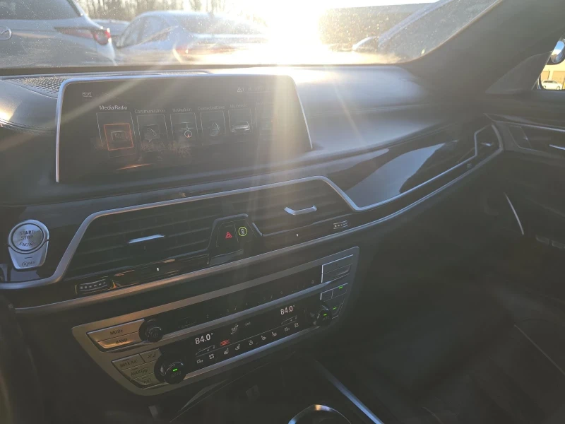 BMW 750 i xDrive M SPORT LINE, снимка 11 - Автомобили и джипове - 53153113