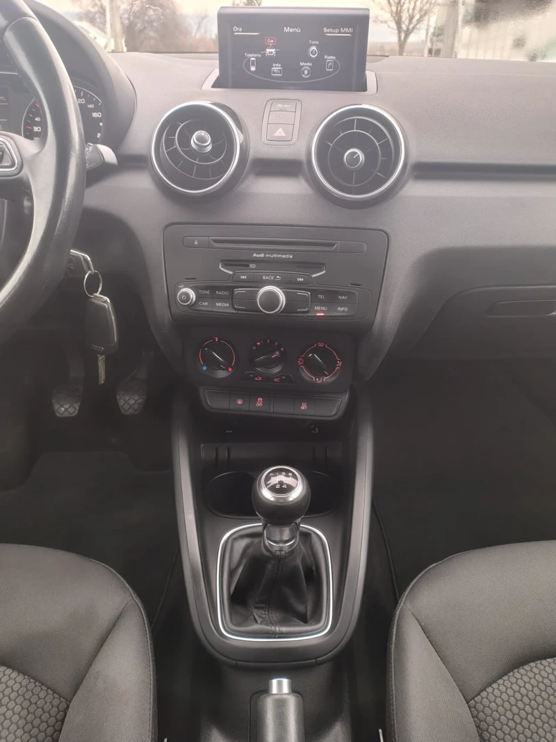 Audi A1, снимка 15 - Автомобили и джипове - 53221644