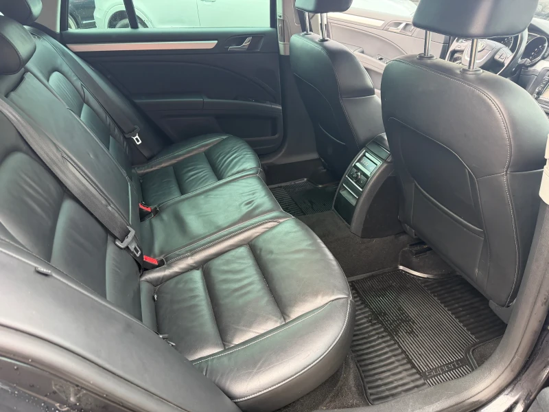 Skoda Superb 2.0TDI 170кс 4х4 Elegance, снимка 11 - Автомобили и джипове - 53244784