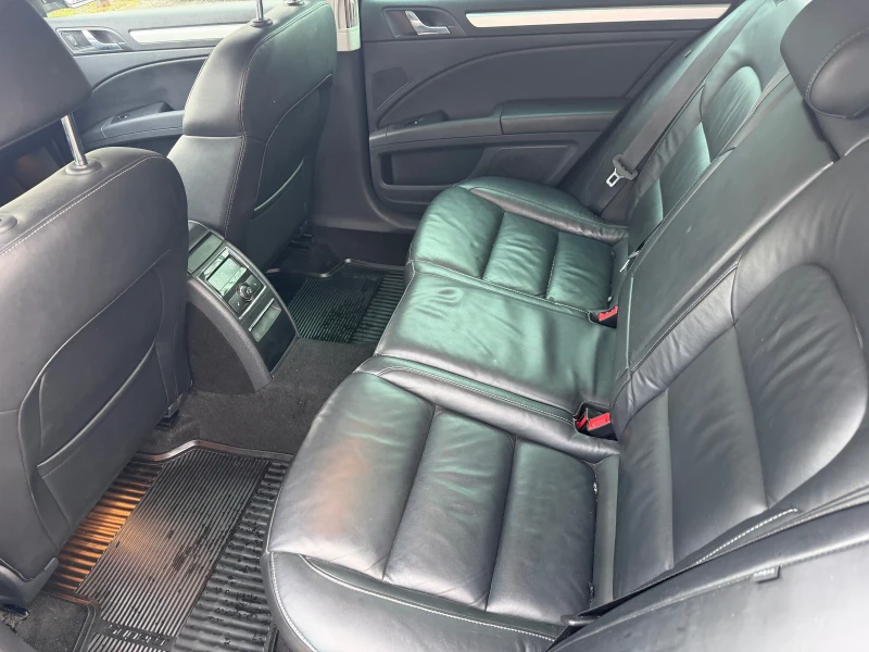 Skoda Superb 2.0TDI 170кс 4х4 Elegance, снимка 13 - Автомобили и джипове - 53244784