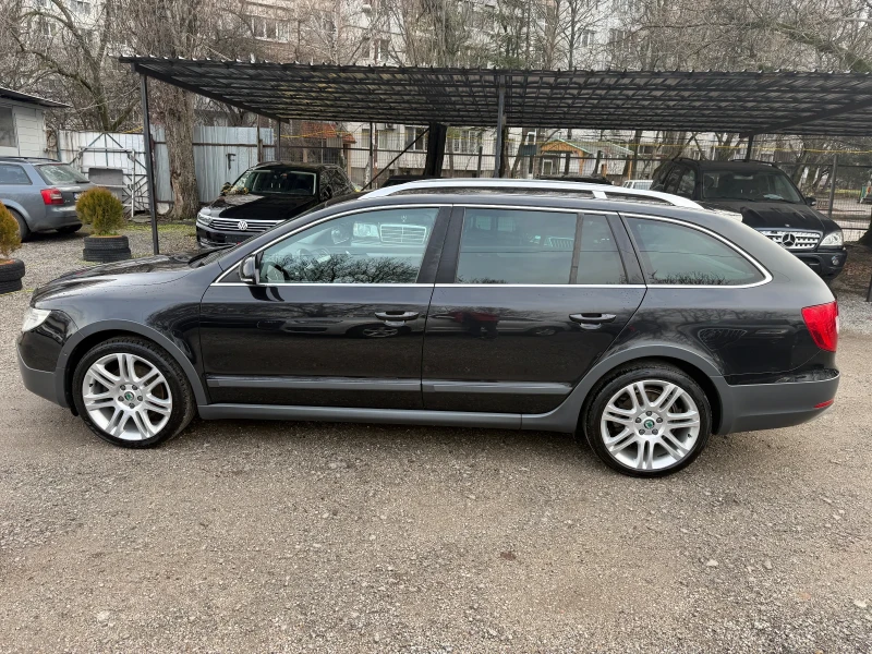 Skoda Superb 2.0TDI 170кс 4х4 Elegance, снимка 4 - Автомобили и джипове - 53244784