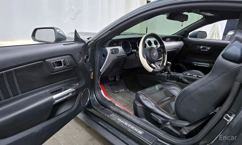 Ford Mustang, снимка 10 - Автомобили и джипове - 53277343