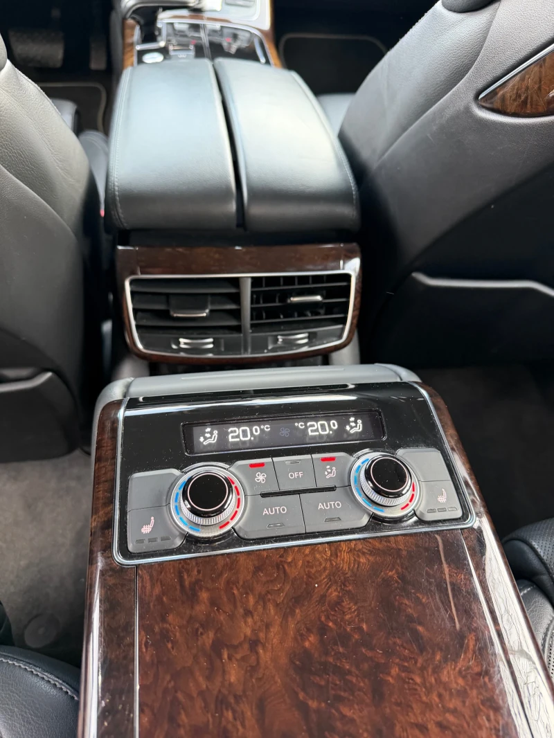 Audi A8 4.2TDI* Full LED* Масаж* Нощно* Подгрев-обдухване, снимка 12 - Автомобили и джипове - 53540475
