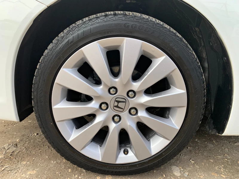 Honda Civic 1.8i АВТОМАТИК - 12500 лв. - 65076418 | Car24.bg