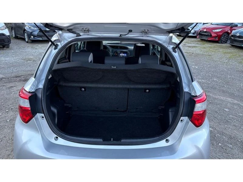 Toyota Yaris 1.5P CVT LUNA, снимка 10 - Автомобили и джипове - 53118759