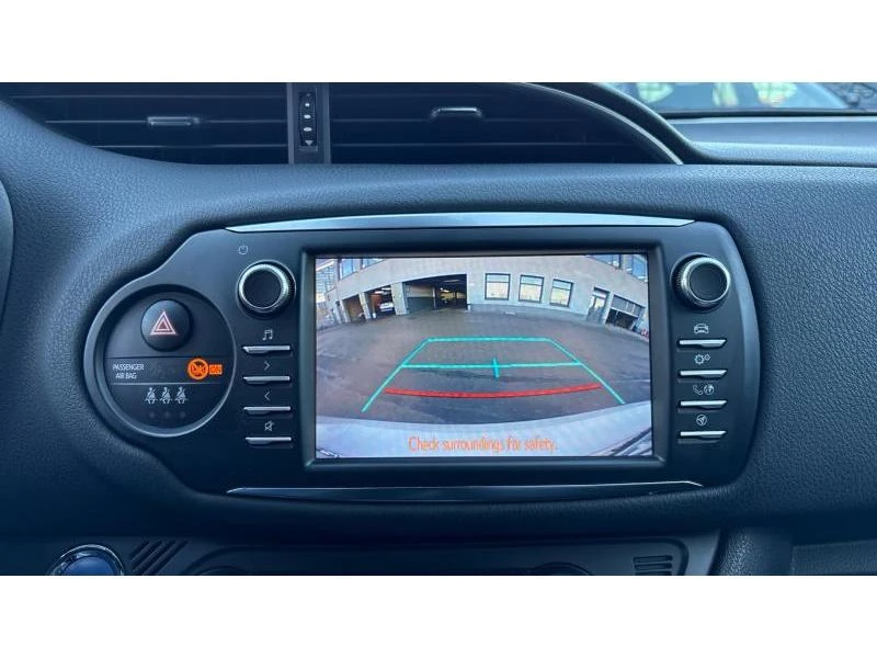 Toyota Yaris 1.5P CVT LUNA, снимка 15 - Автомобили и джипове - 53118759