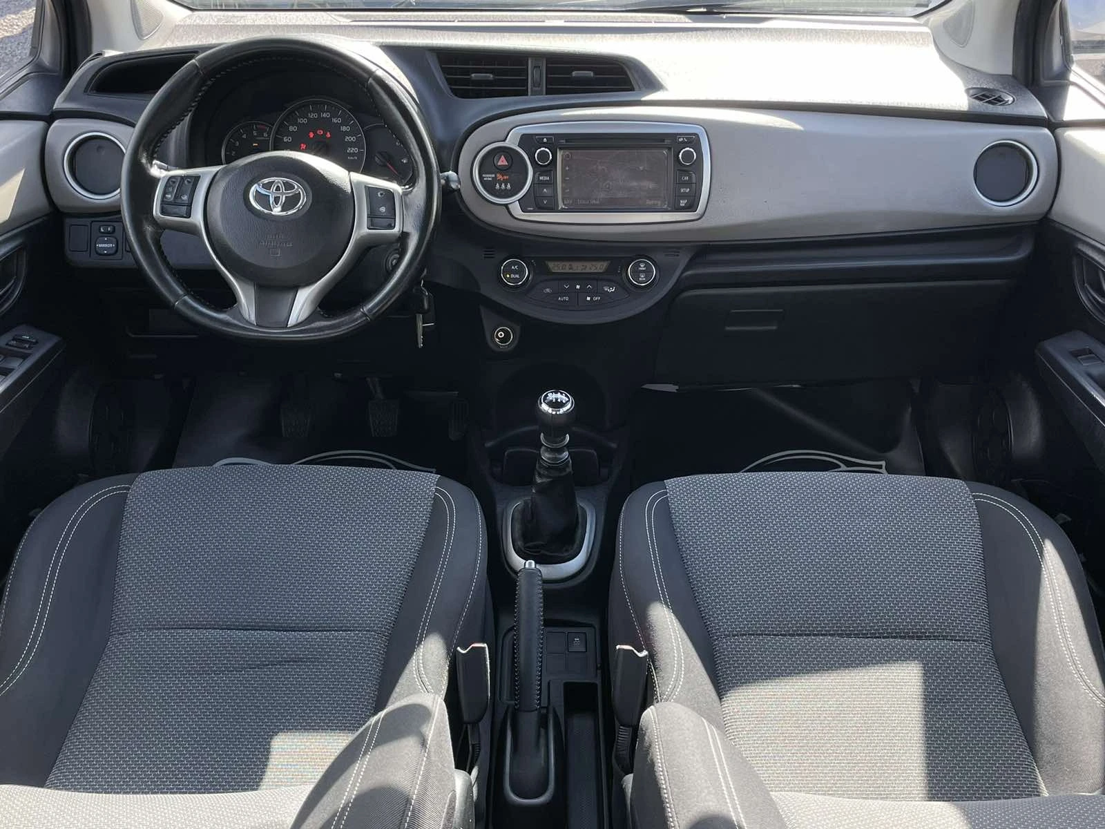 Toyota Yaris 1.4D-4D E5B НАВИ КАМЕРА - изображение 10