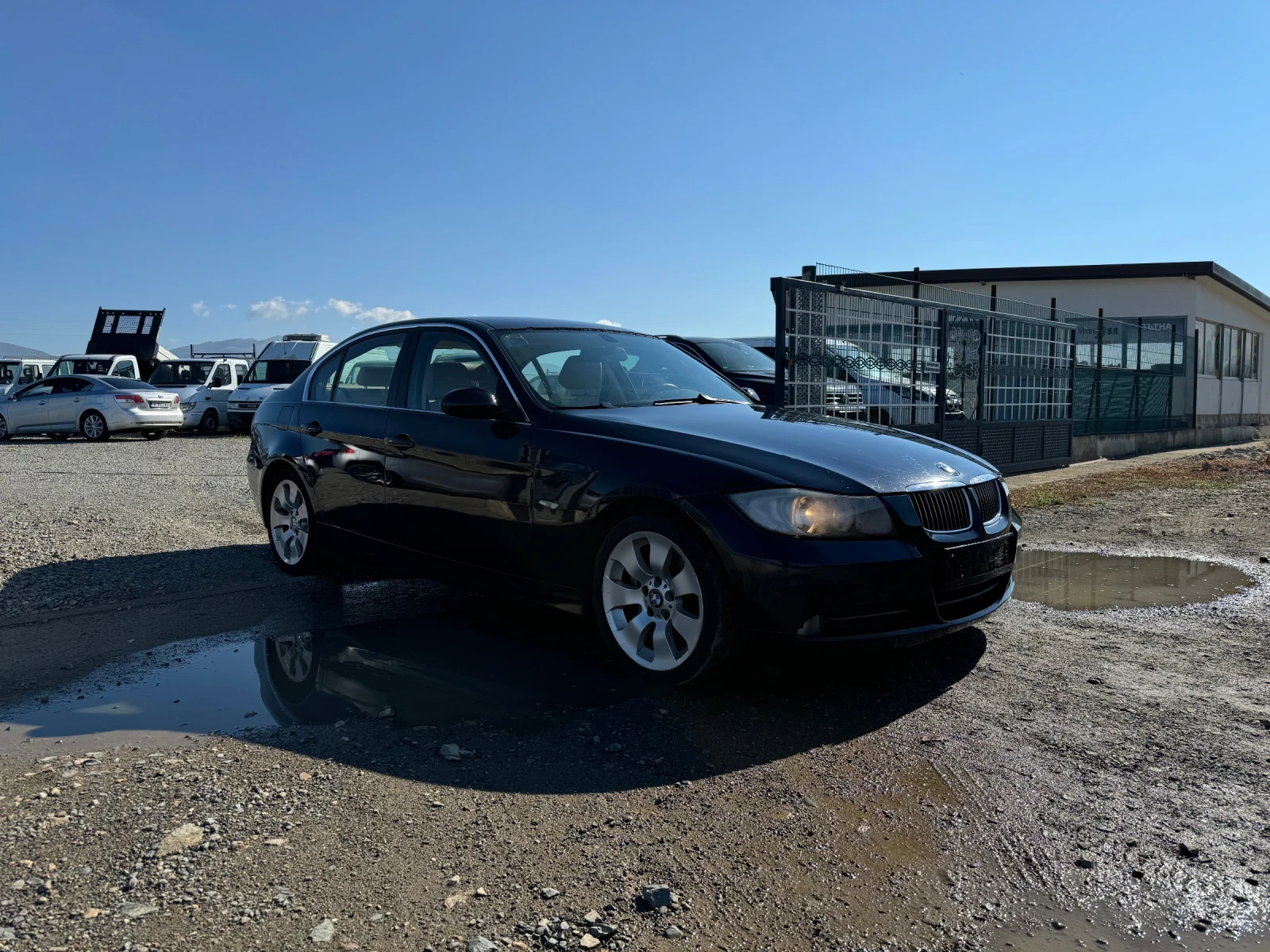 BMW 330 3.0 235к.с - изображение 2