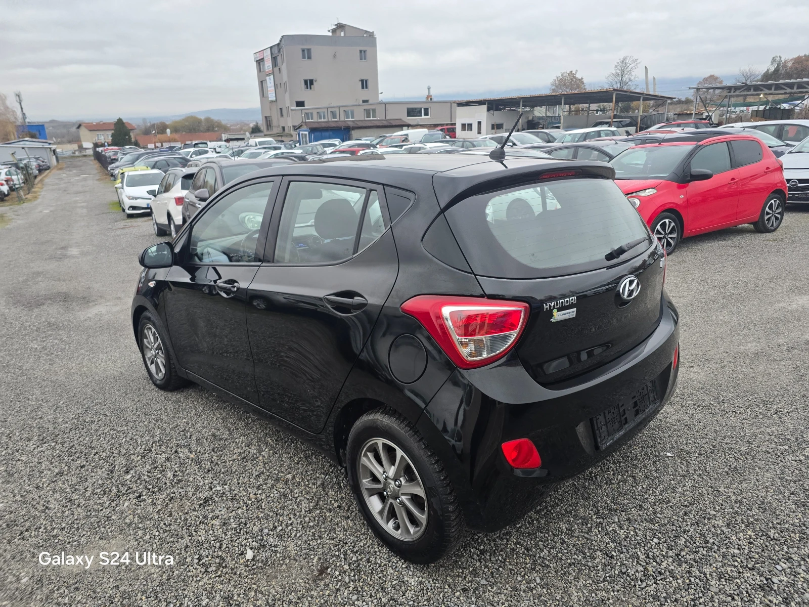 Hyundai I10 1.0i-67k.c-EURO-5 - изображение 7