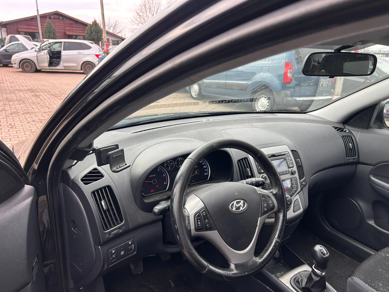 Hyundai I30 1.6CRDI EURO 5 - изображение 10