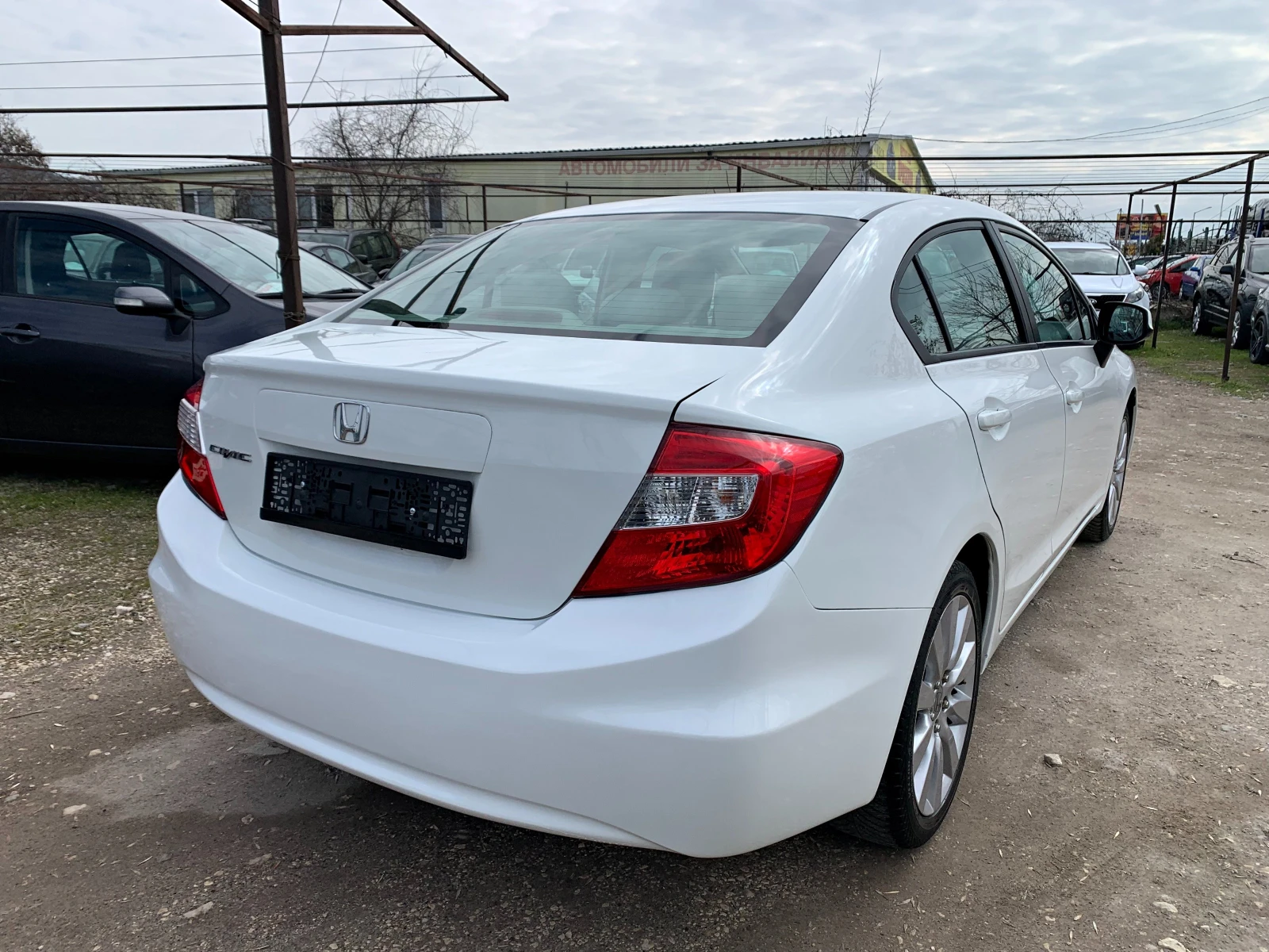 Honda Civic 1.8i АВТОМАТИК  - изображение 4