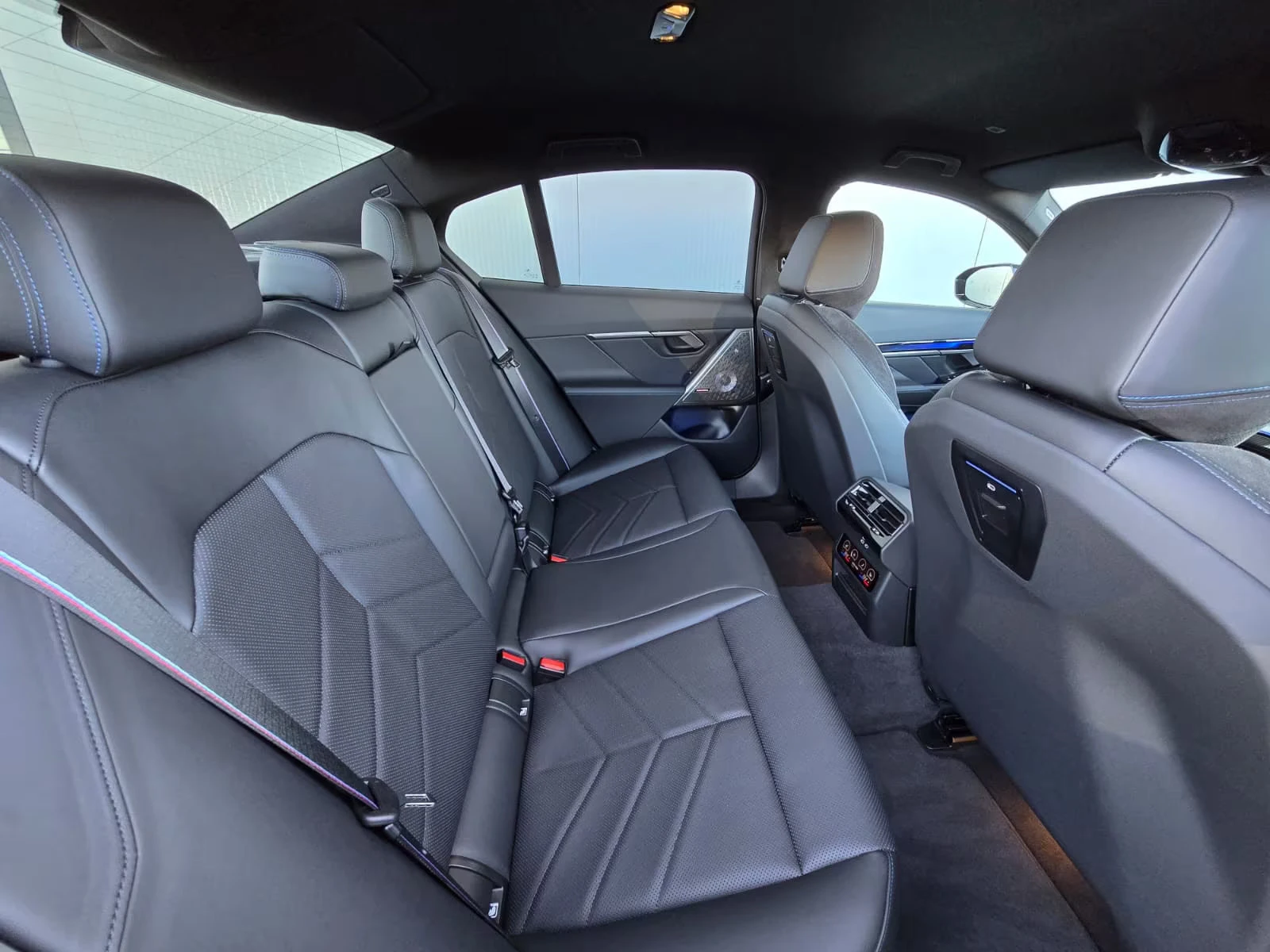 BMW i5 40/340HP/M-SPORT-PRO/360/847v - изображение 10