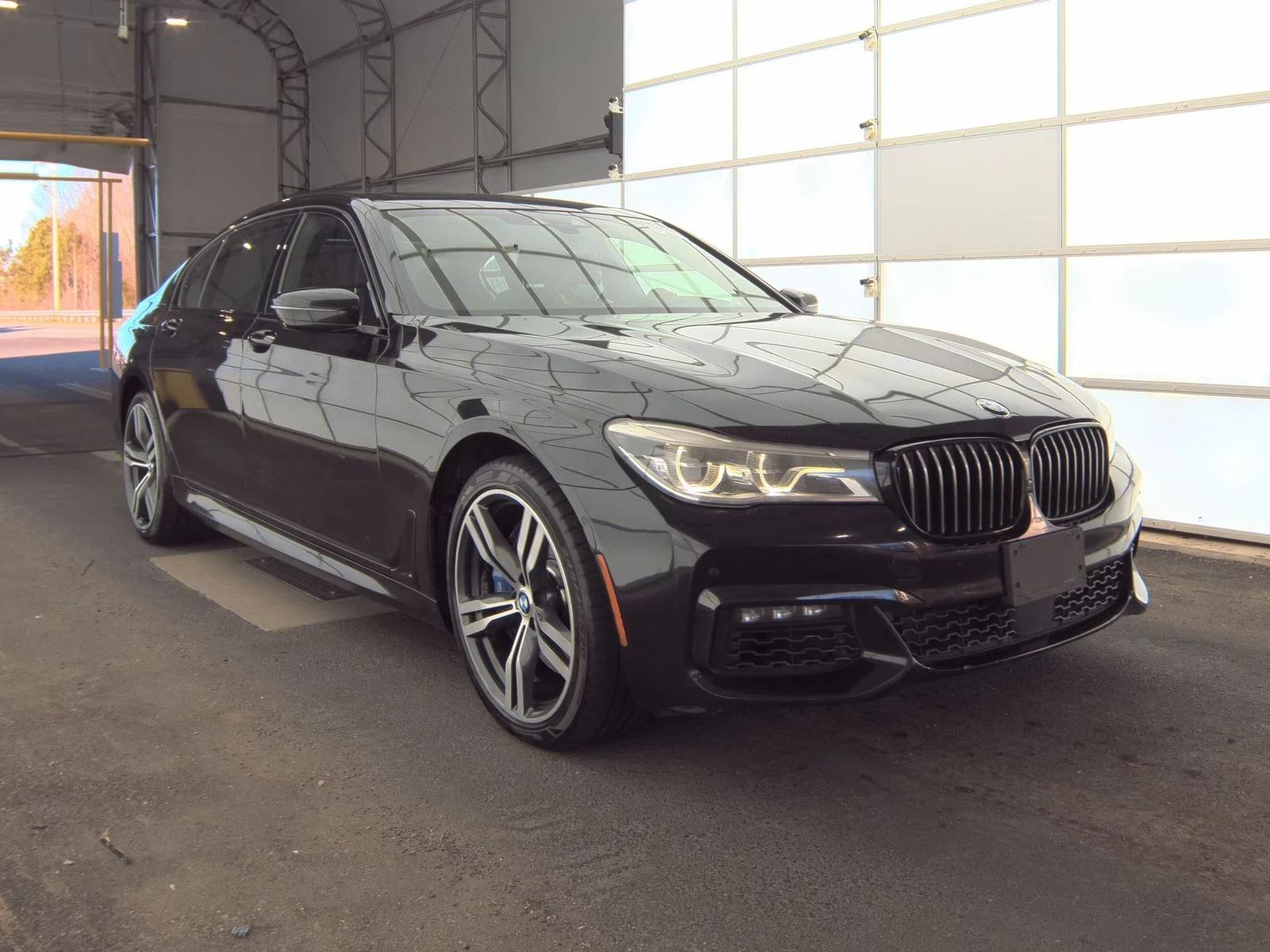 BMW 750 i xDrive M SPORT LINE - изображение 3