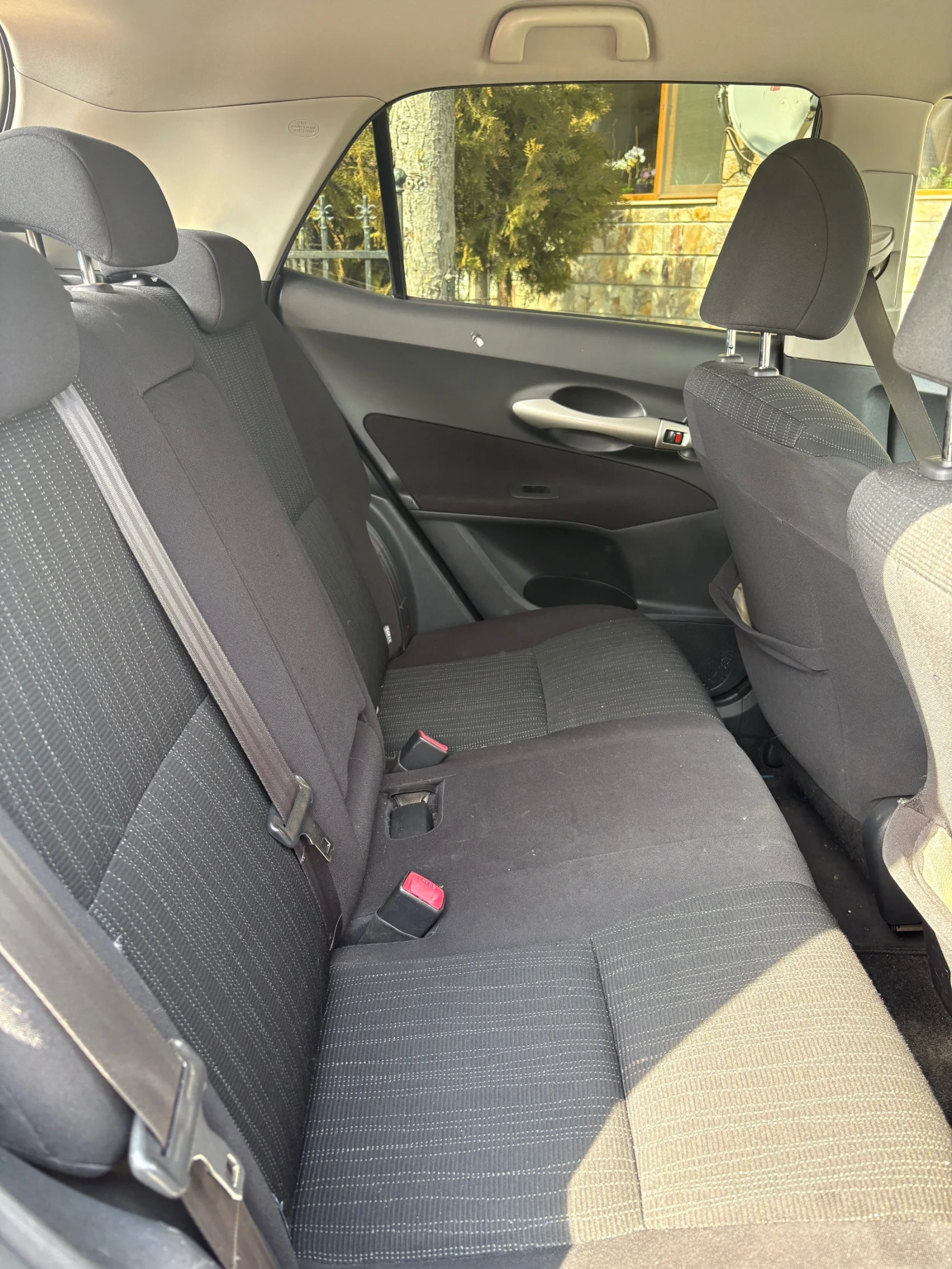 Toyota Auris, снимка 10 - Автомобили и джипове - 53875995